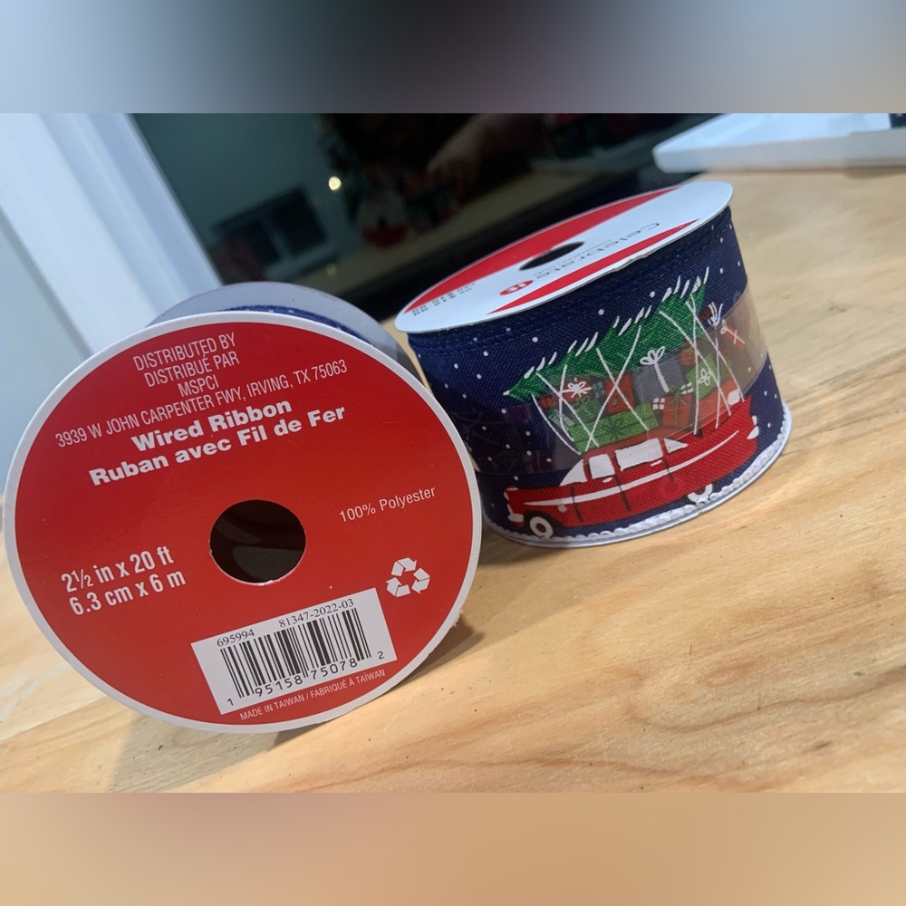 2 Xmas ribbons